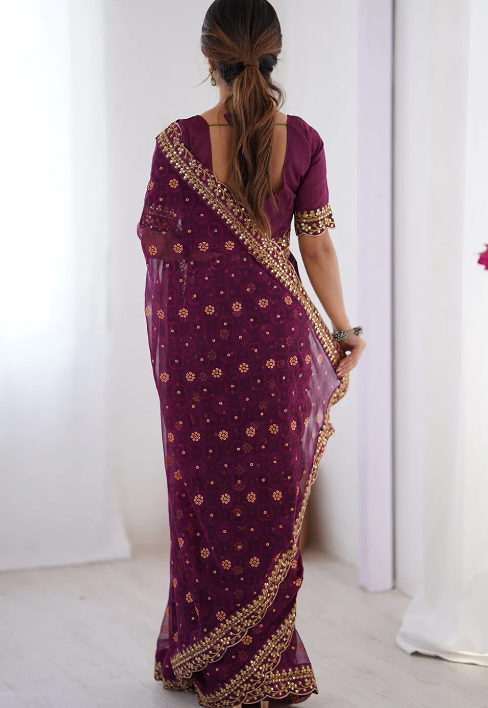 Shibhori Printed Georgette Scalloped Saree in Purple
