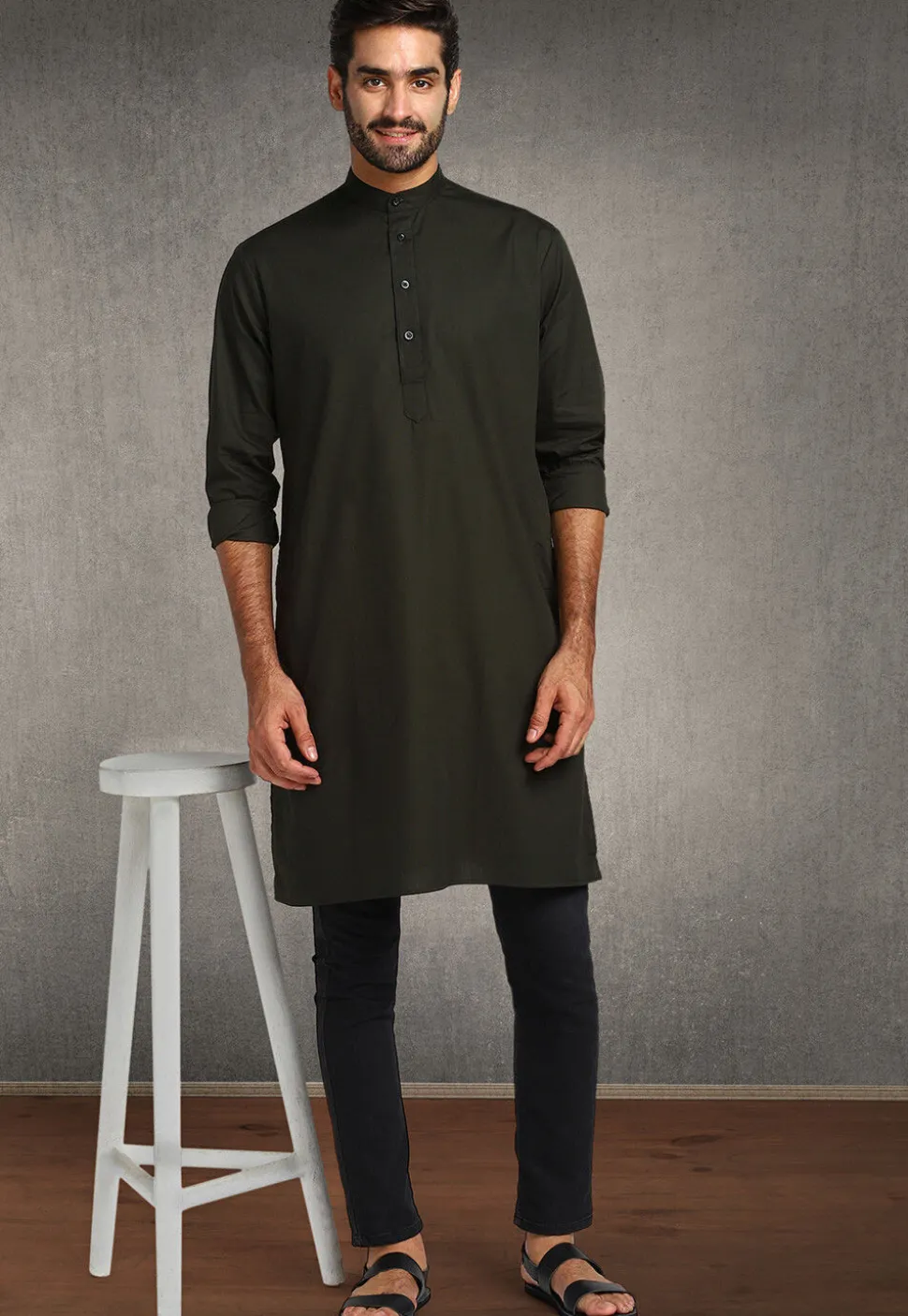 Solid Color Cotton Kurta in Dark Olive Green