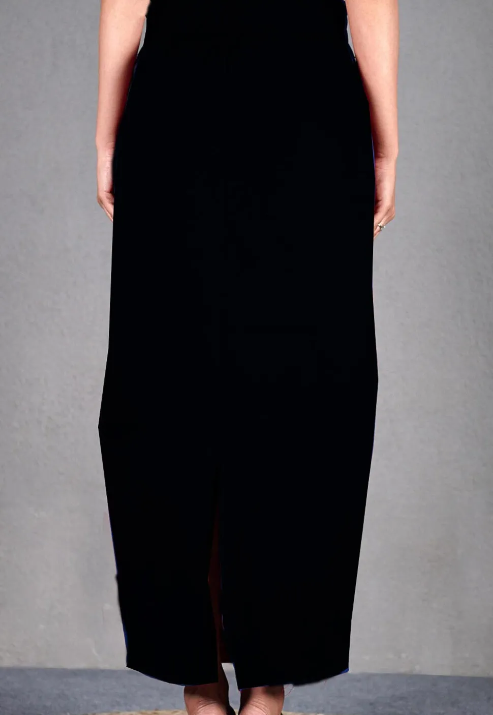 Solid Color Cotton Lycra Petticoat in Black