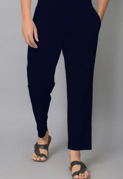 Solid Color Cotton Pant in Navy Blue