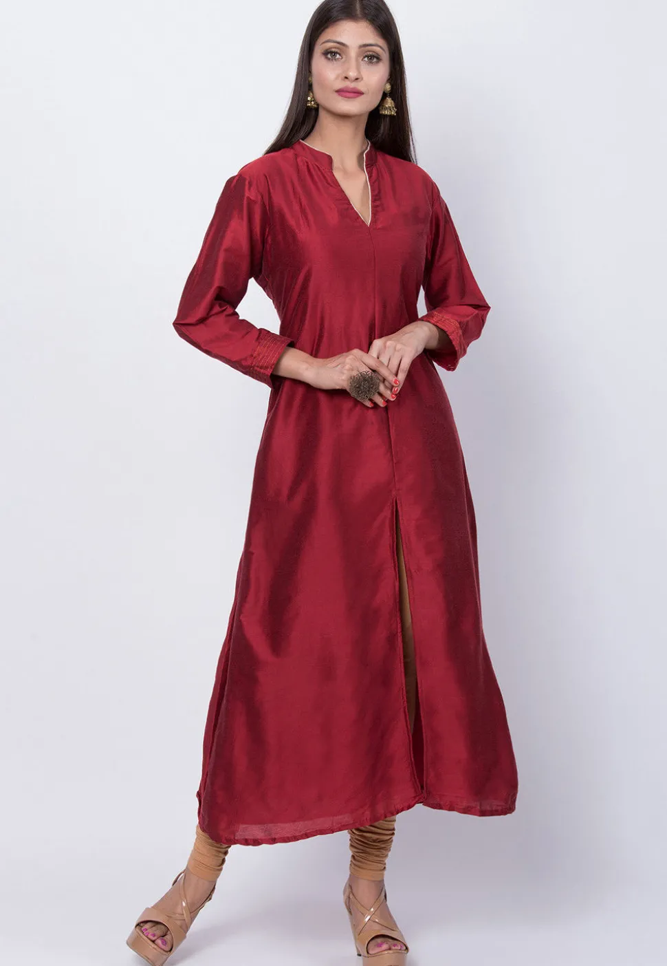Solid Color Cotton Silk Front Slitted Kurta in Maroon