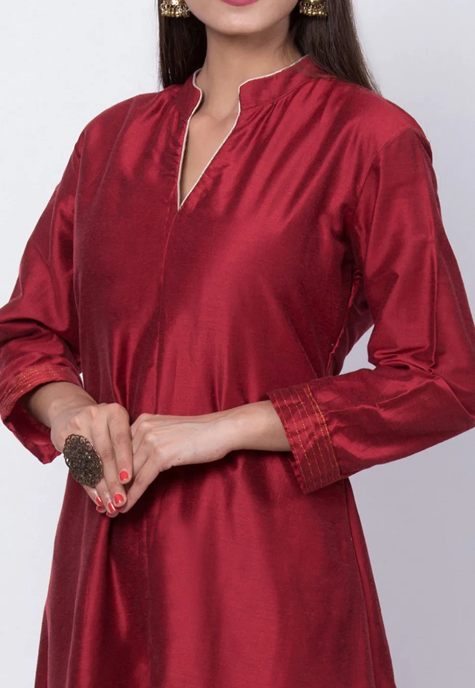 Solid Color Cotton Silk Front Slitted Kurta in Maroon