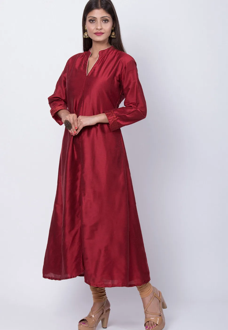 Solid Color Cotton Silk Front Slitted Kurta in Maroon