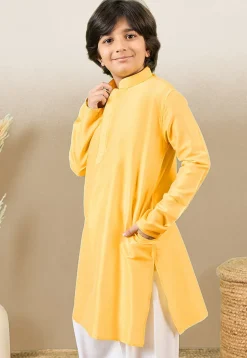 Solid Color Cotton Silk Kurta in Yellow