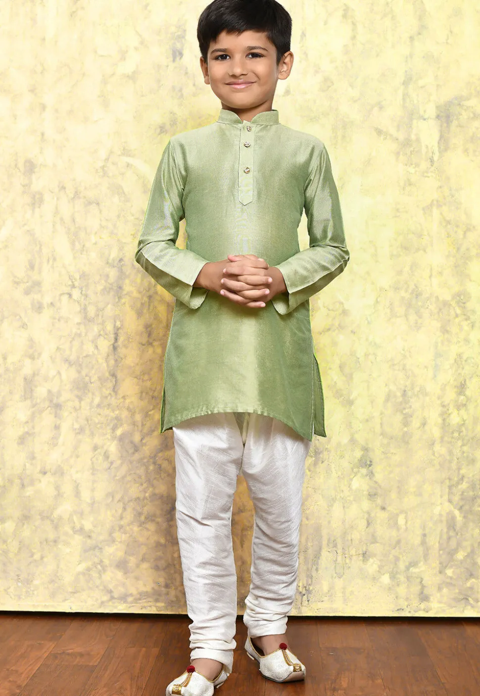 Solid Color Cotton Silk Kurta Set in Pastel Green