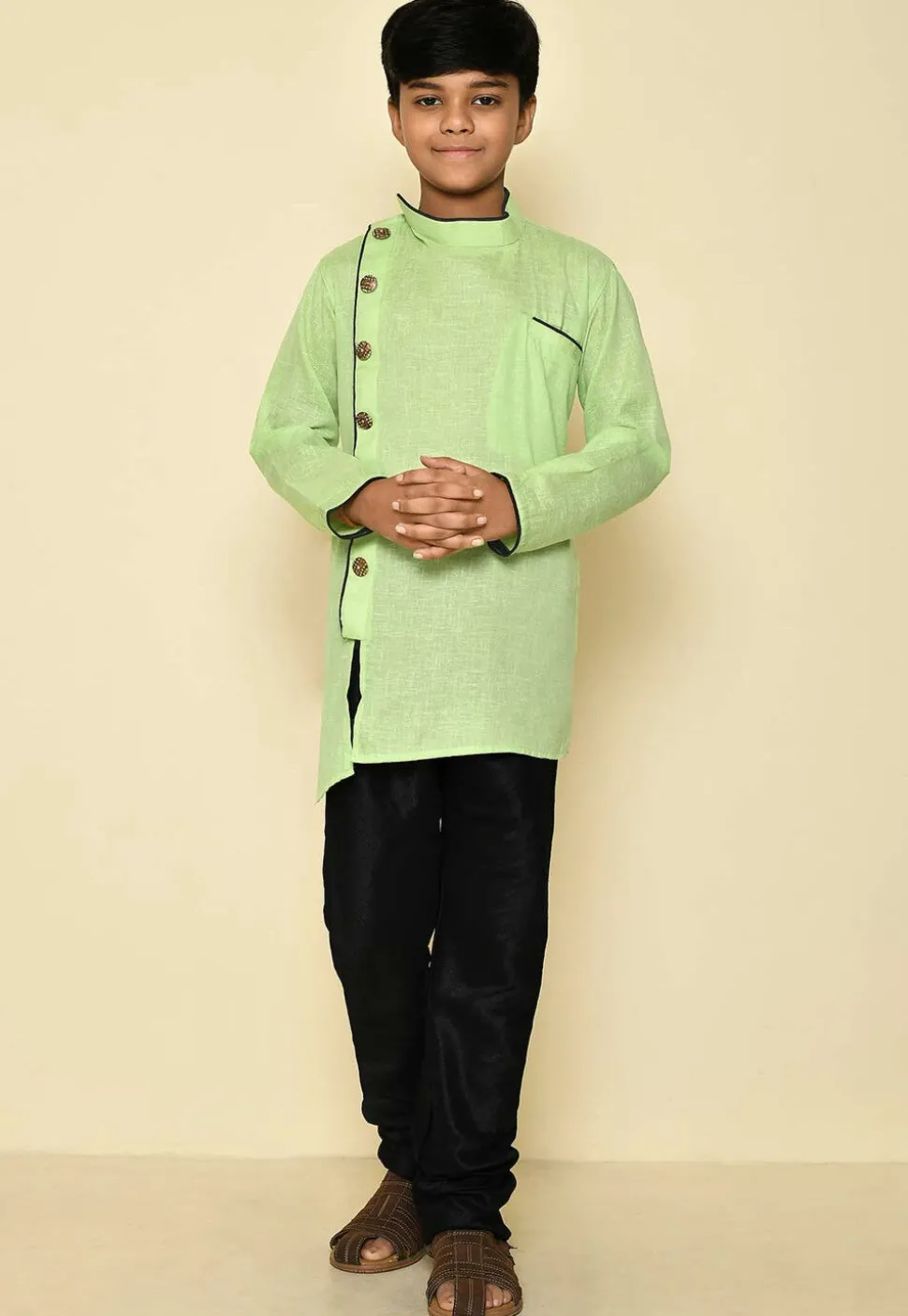Solid Color Cotton Slub Kurta in Light Green