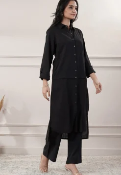 Solid Color Cotton Slub Straight Kurta in Black