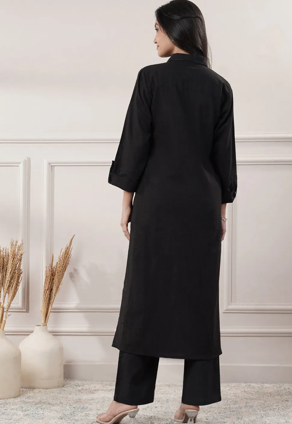 Solid Color Cotton Slub Straight Kurta in Black