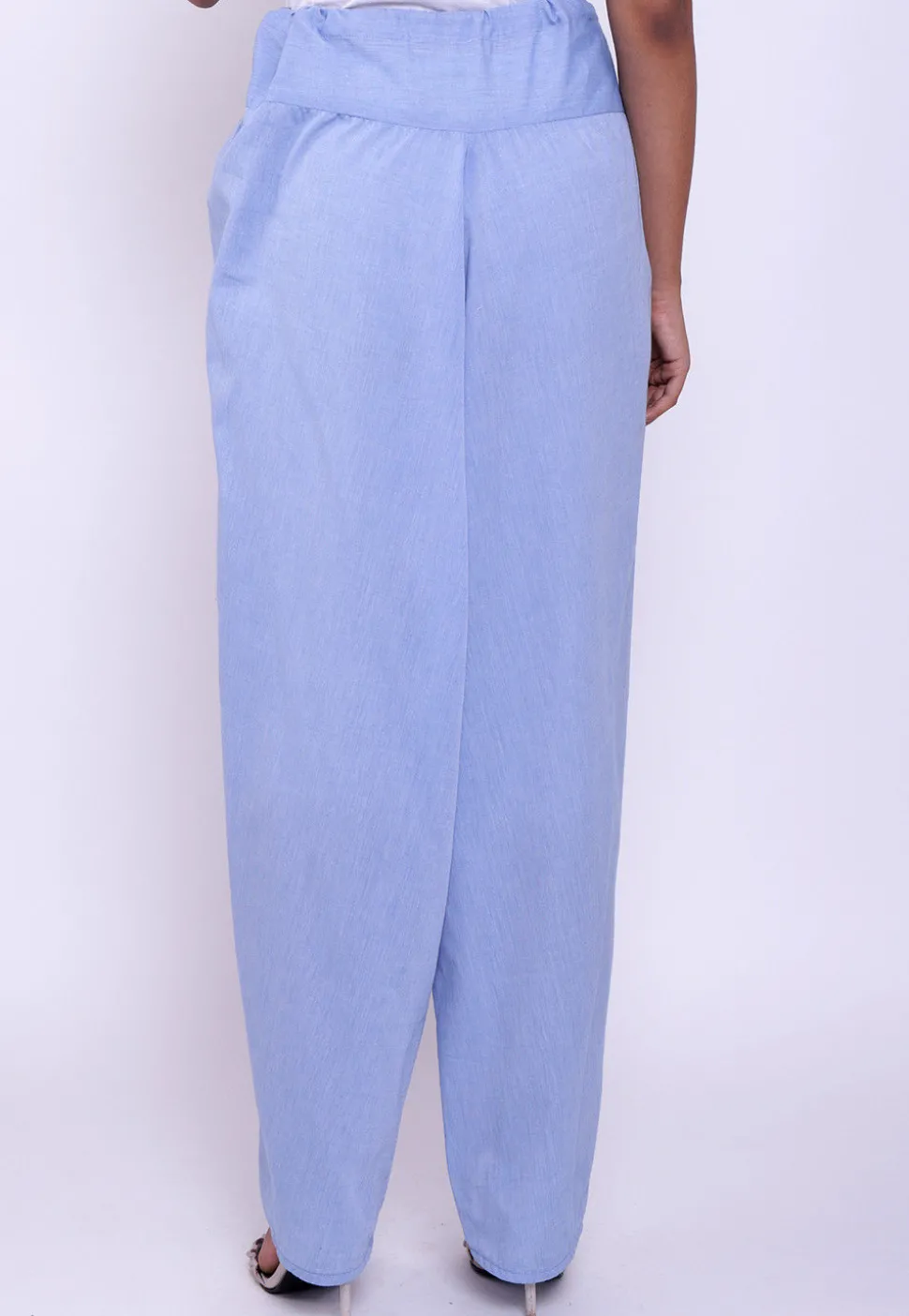 Solid Color Cotton Tulip Pant in Light Blue