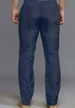Solid Color Crepe Pant in Navy Blue