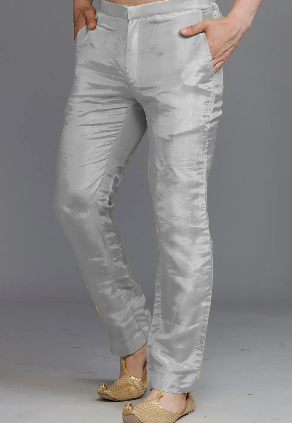 Solid Color Crepe Pant in Light Grey