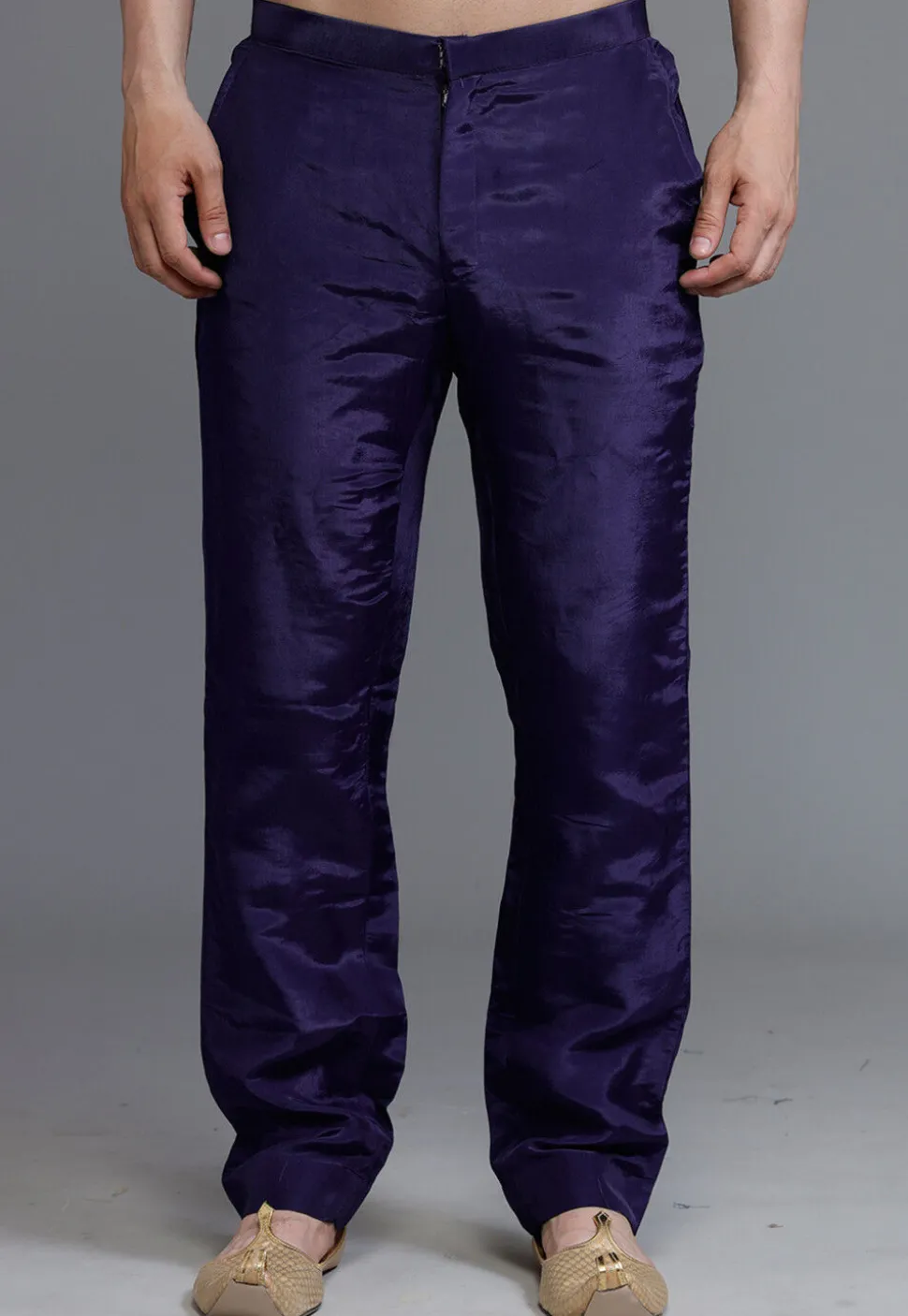 Solid Color Crepe Pant in Navy Blue