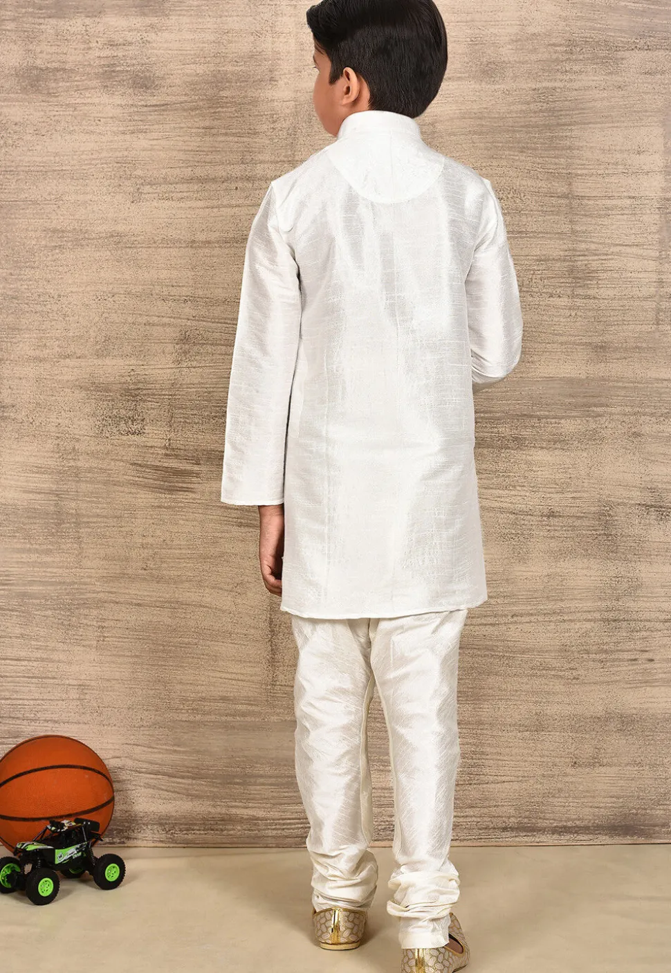 Solid Color Dupion Silk Kurta Set in Cream