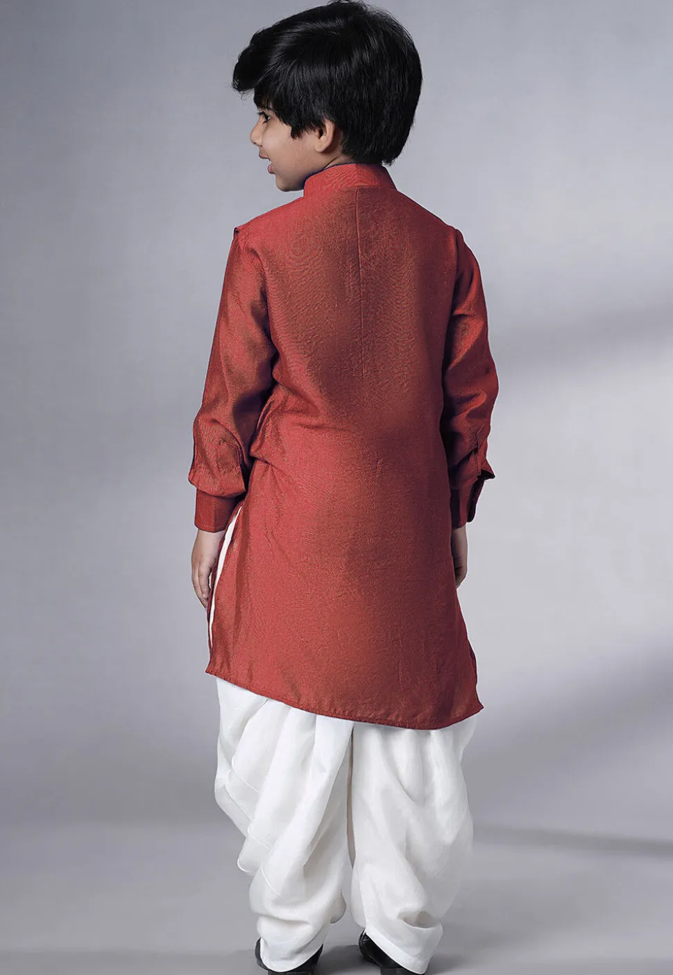 Solid Color Muslin Silk Kurta Set in Maroon