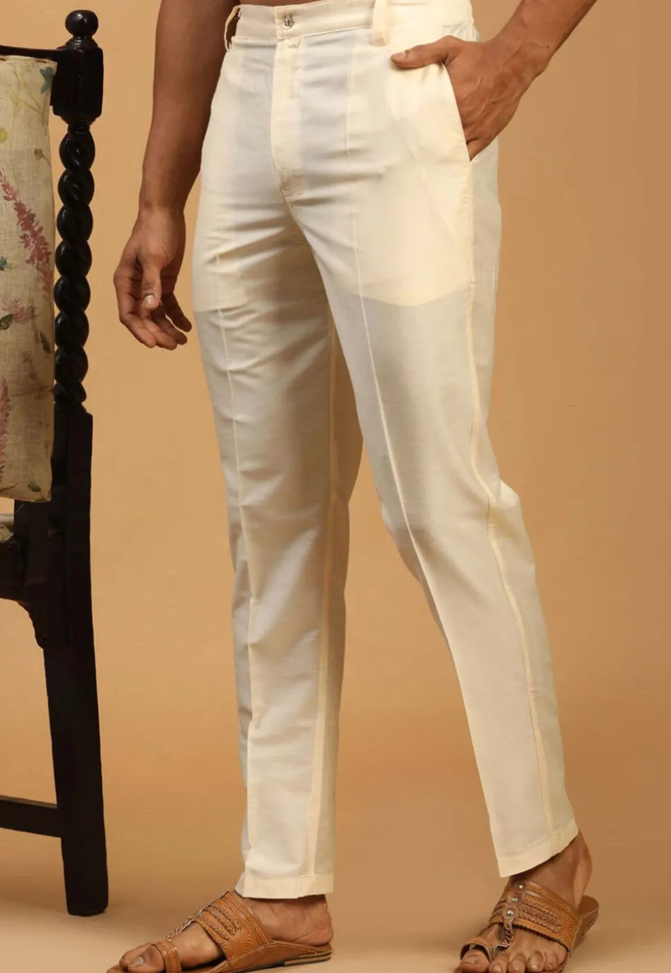 Solid Color Viscose Pant in Cream