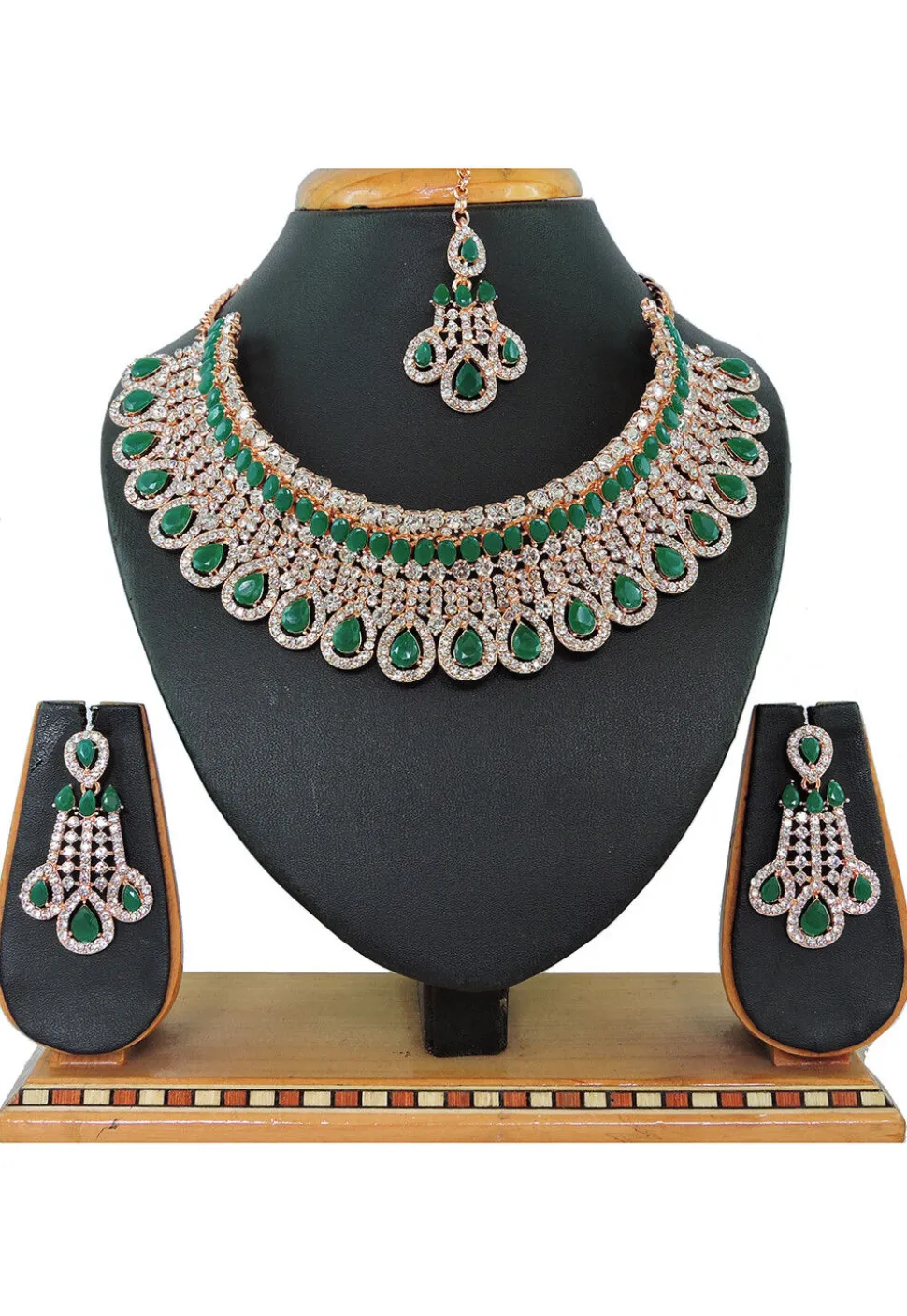 Stone Studded Choker Necklace Set