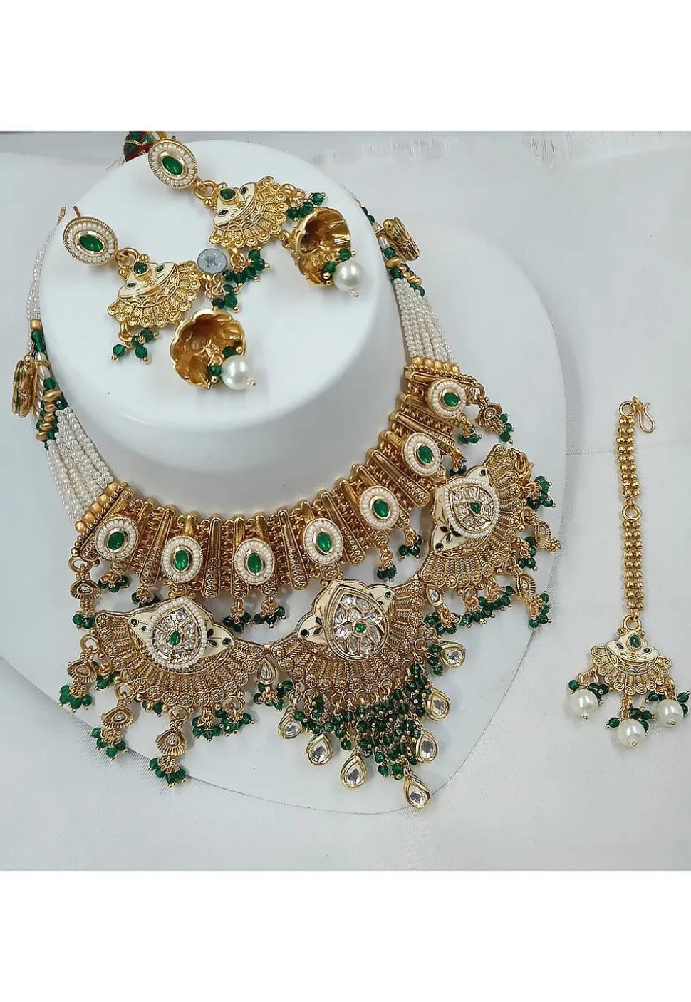 Stone Studded Choker Necklace Set