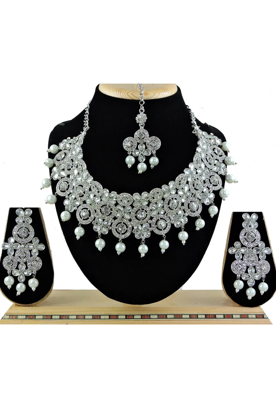 Stone Studded Choker Necklace Set