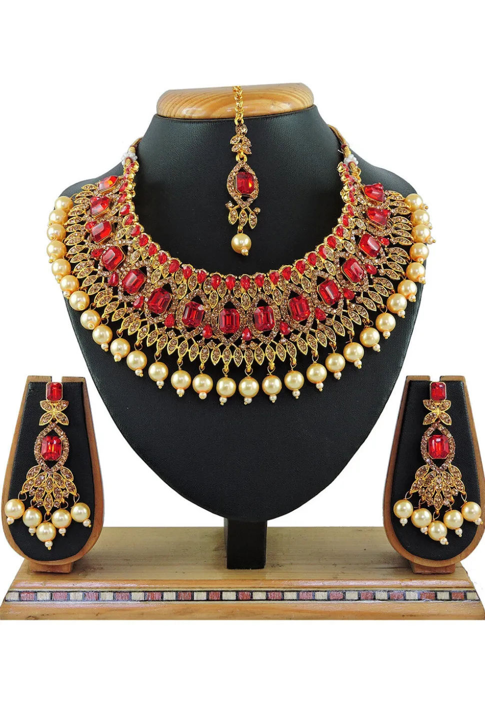 Stone Studded Choker Necklace Set
