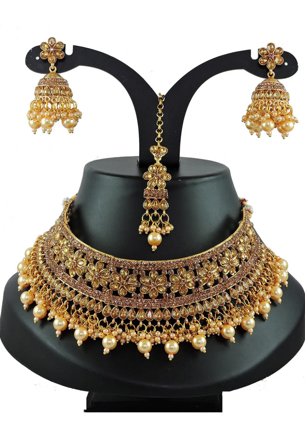 Stone Studded Choker Necklace Set