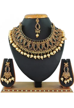 Stone Studded Choker Necklace Set