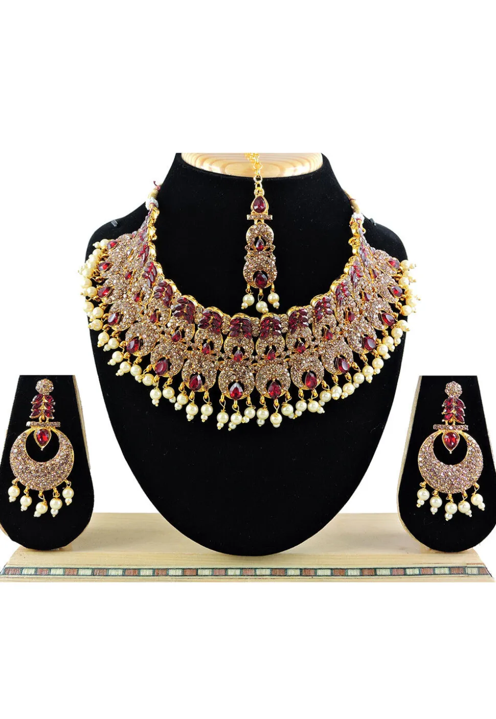 Stone Studded Choker Necklace Set