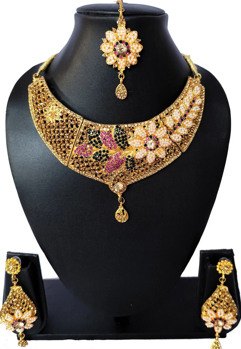 Stone Studded Choker Necklace Set