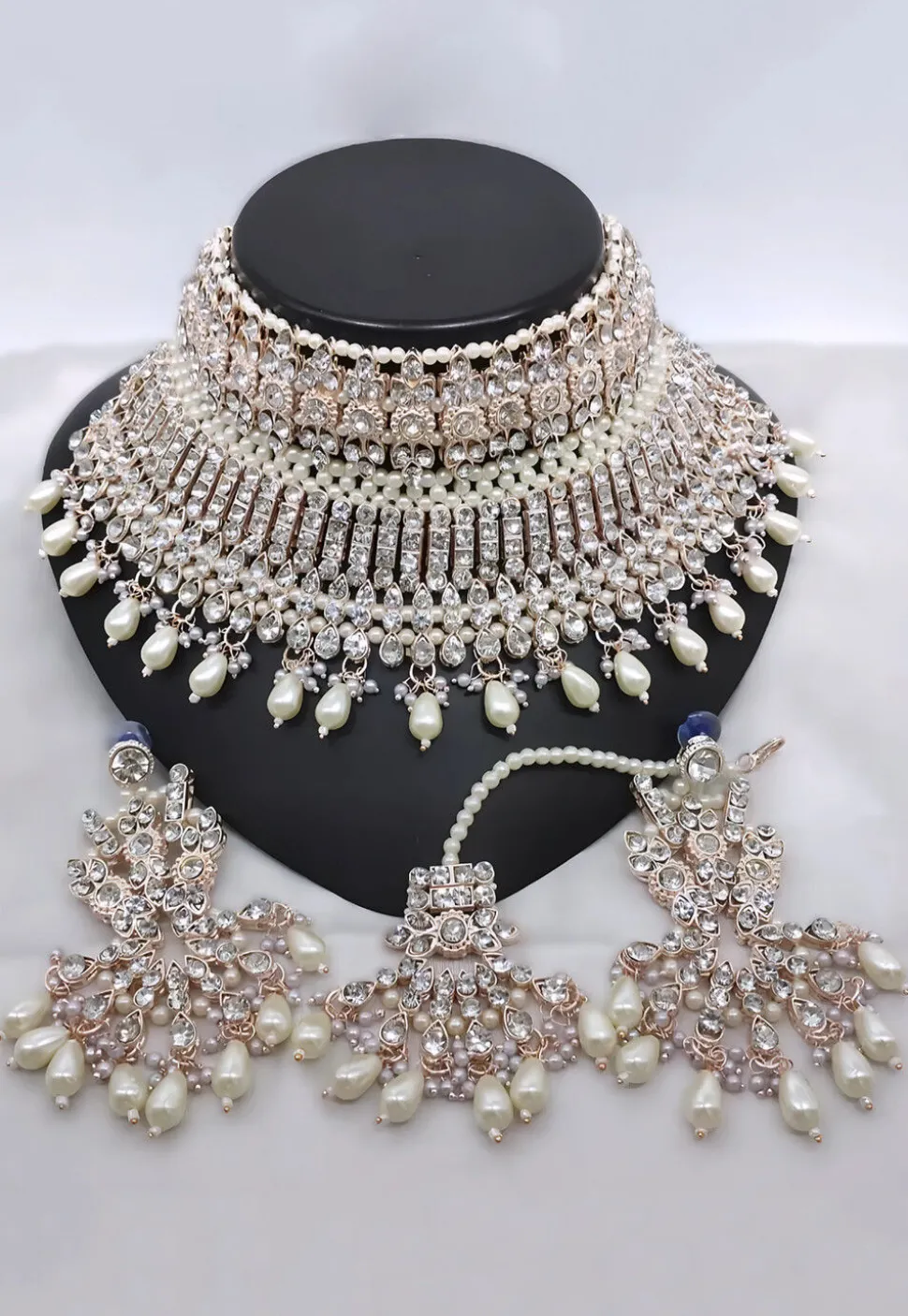 Stone Studded Choker Necklace Set