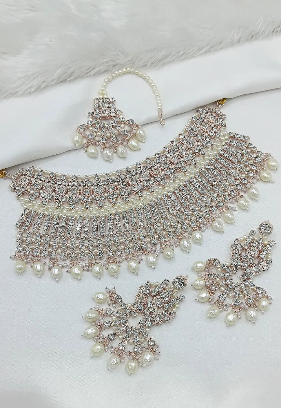 Stone Studded Choker Necklace Set