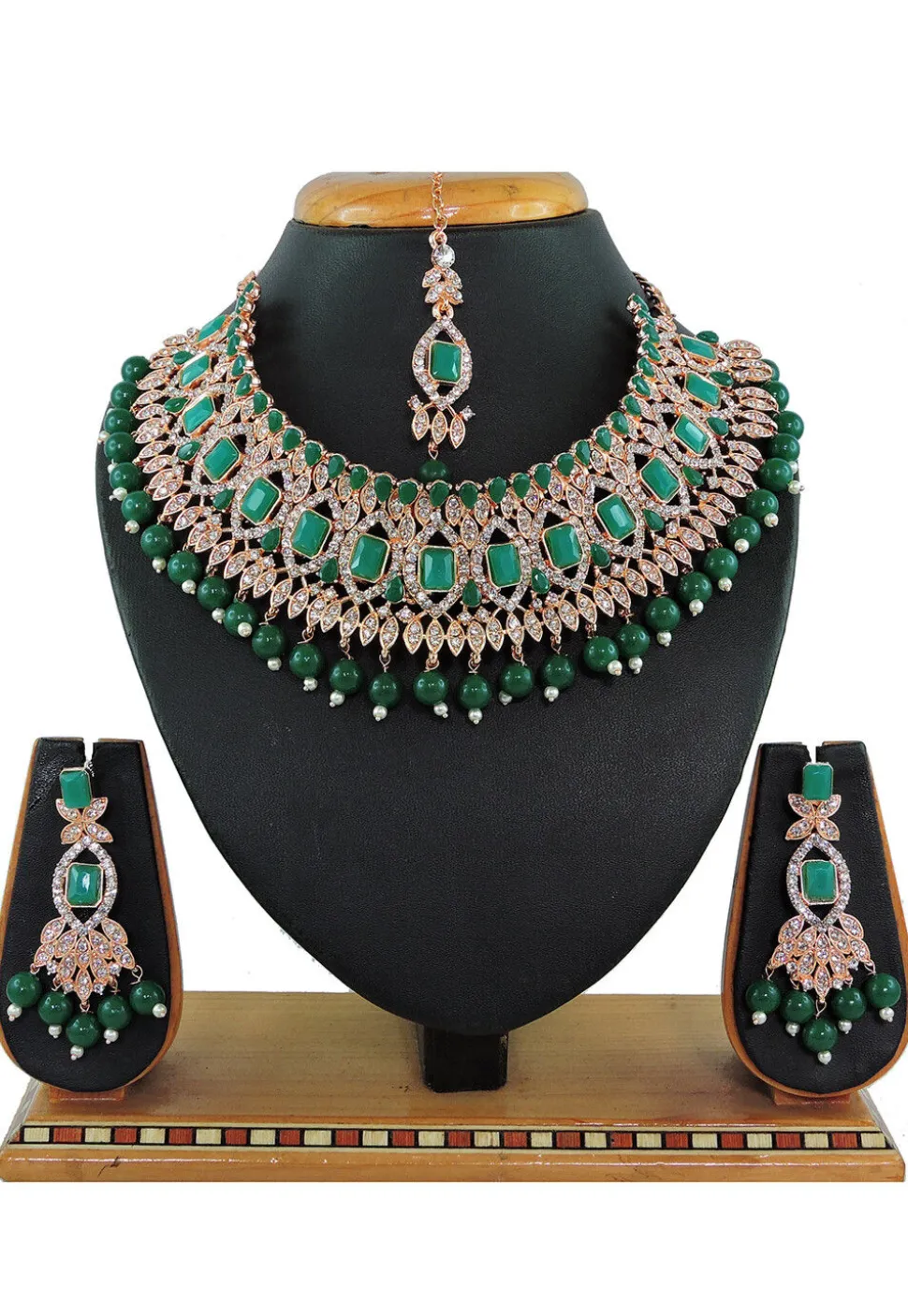 Stone Studded Choker Necklace Set