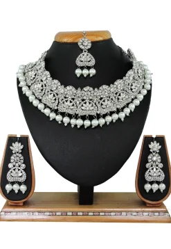 Stone Studded Choker Necklace Set