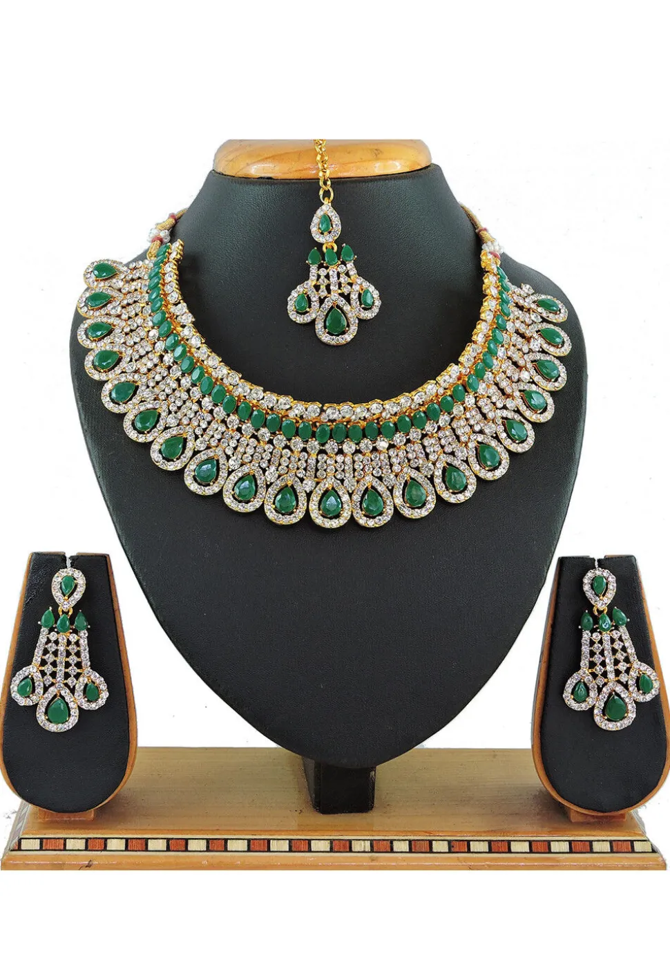 Stone Studded Choker Necklace Set