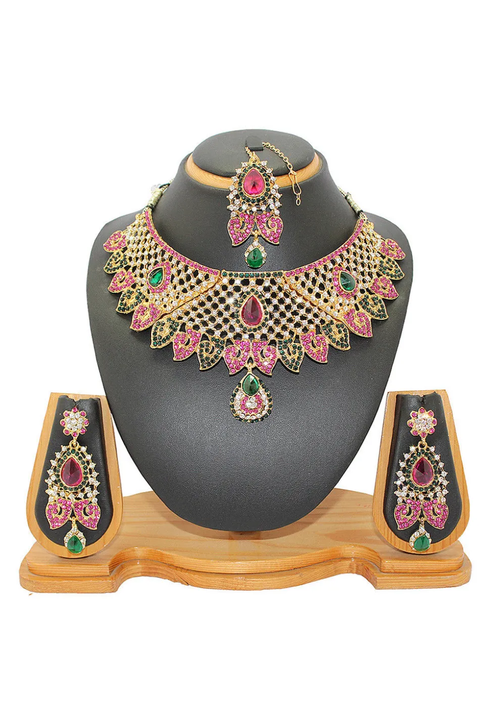 Stone Studded Choker Necklace Set