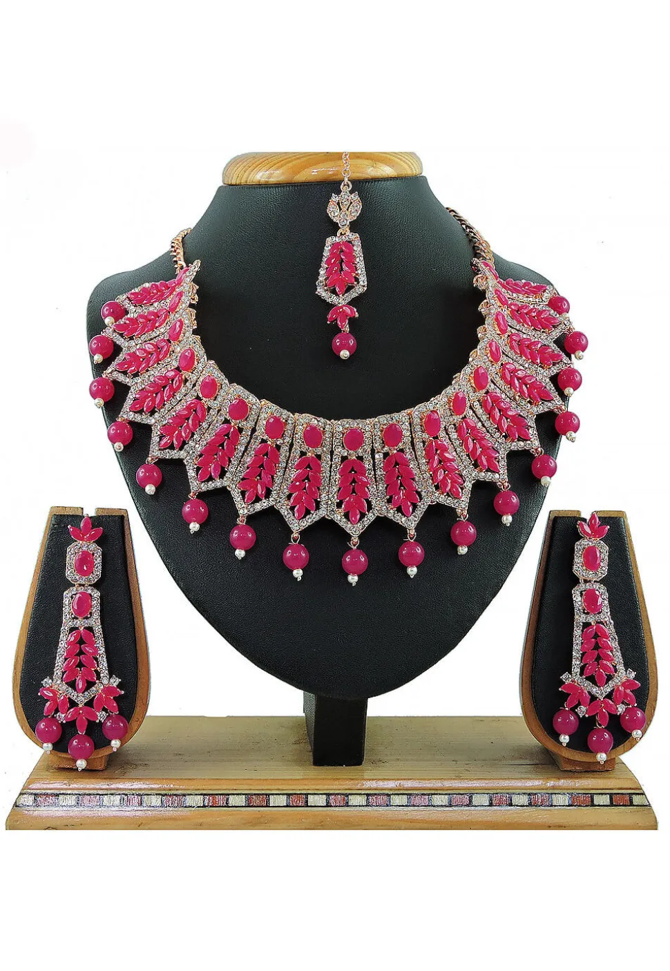 Stone Studded Choker Necklace Set