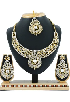 Stone Studded Choker Necklace Set