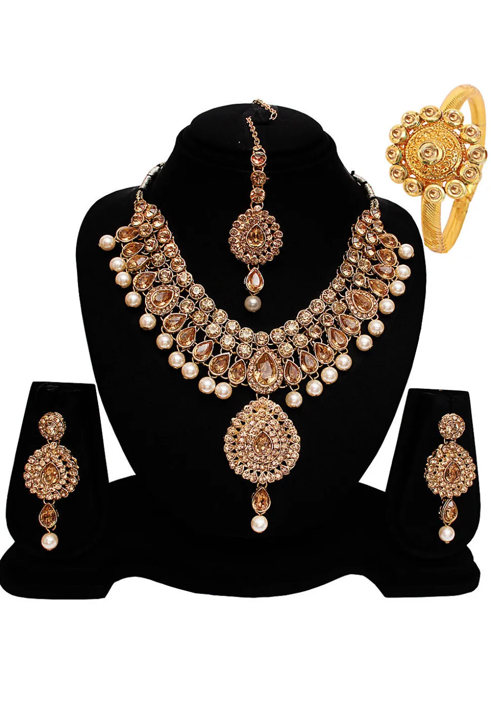 Stone Studded Necklace Set