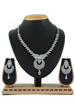 Stone Studded Necklace Set