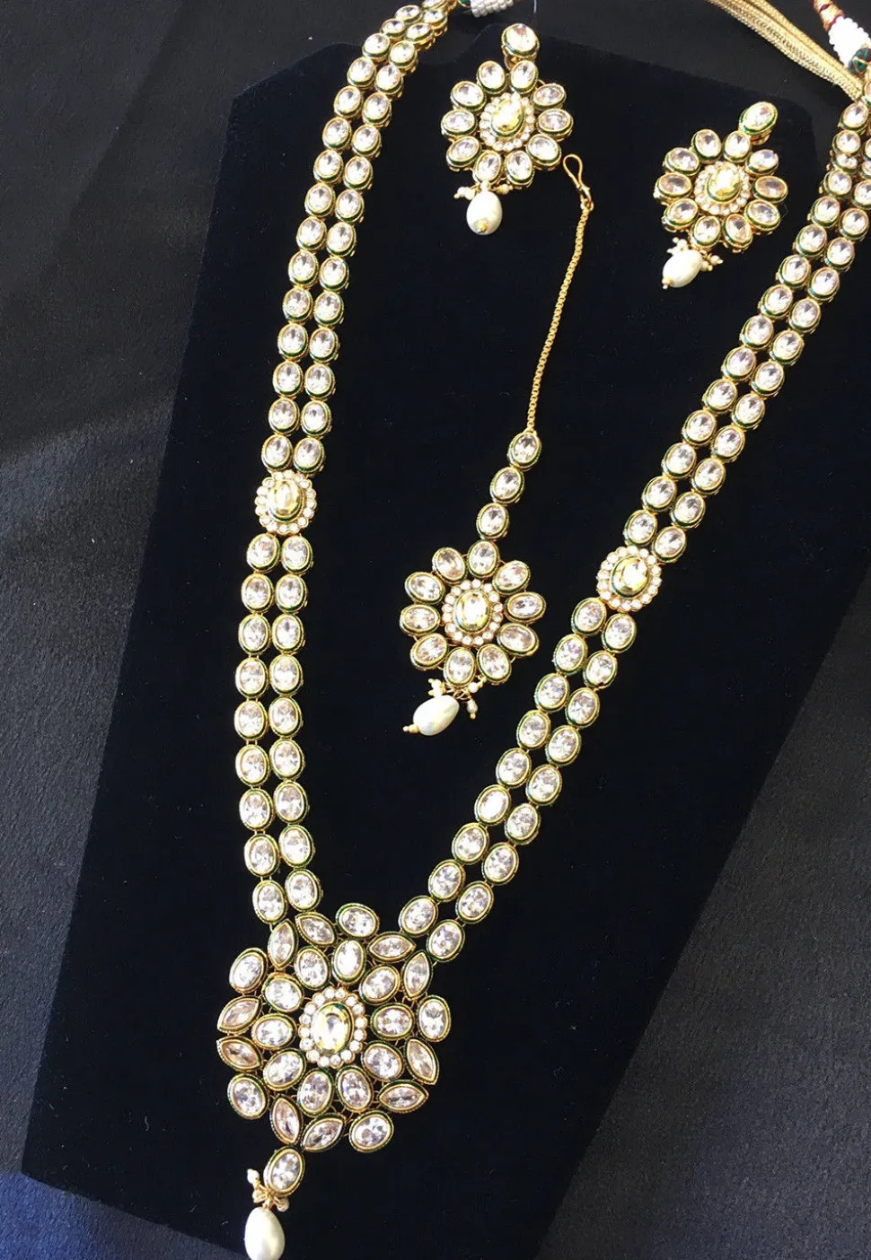 Stone Studded Necklace Set