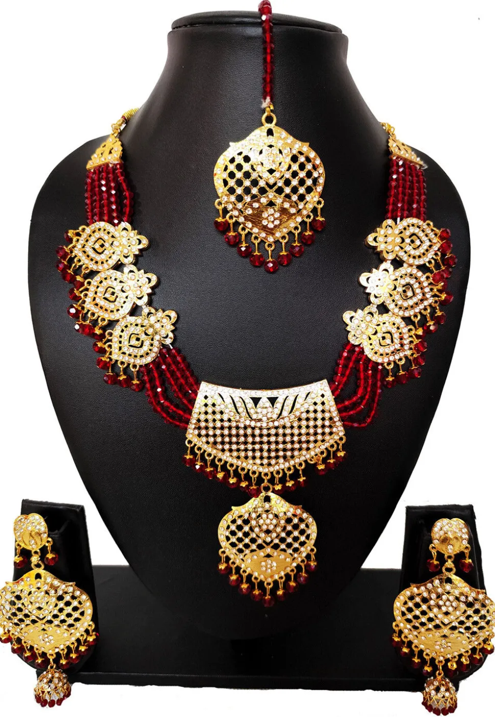 Stone Studded Necklace Set