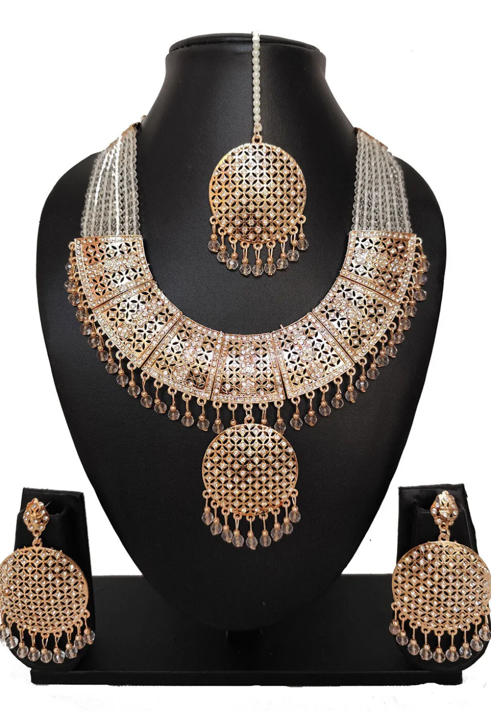 Stone Studded Necklace Set