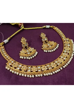 Stone Studded Necklace Set