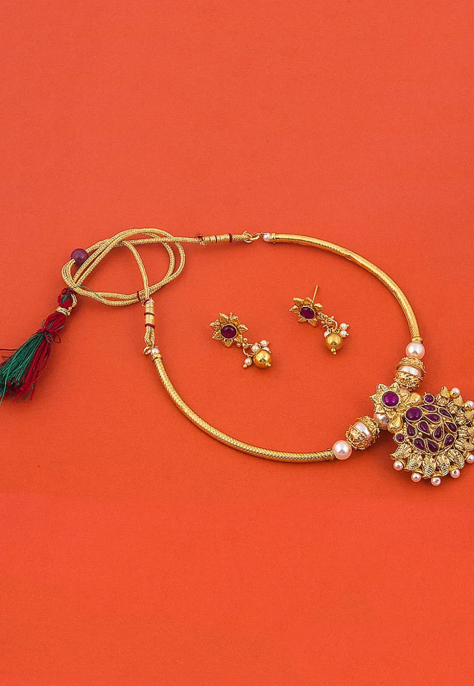 Stone Studded Necklace Set