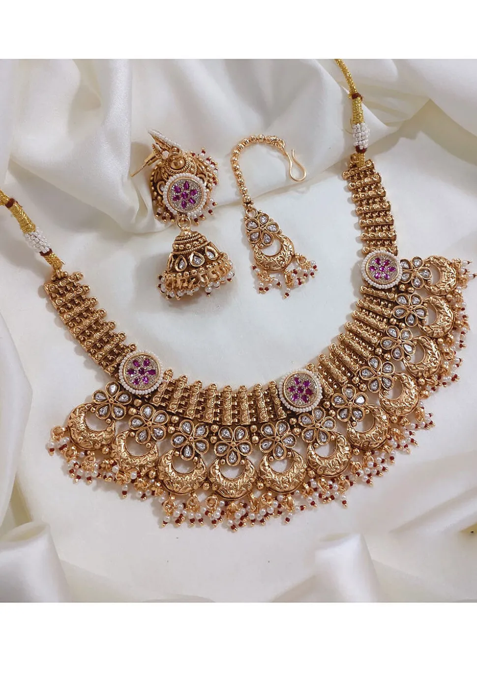 Stone Studded Necklace Set