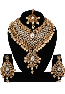 Stone Studded Necklace Set