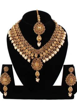 Stone Studded Necklace Set