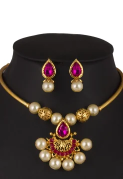 Stone Studded Necklace Set