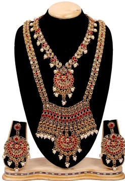 Stone Studded Necklace Set