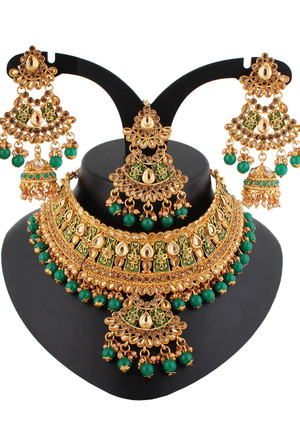 Stone Studded Necklace Set