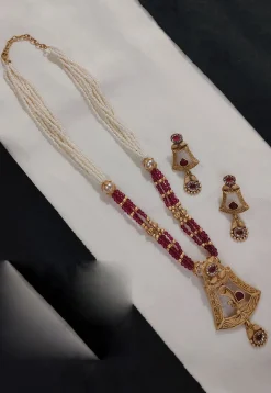 Stone Studded Necklace Set