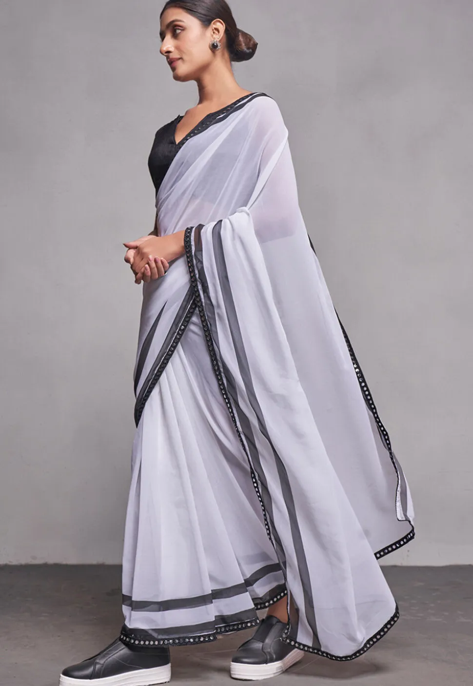 Stripe Printed Chiffon Saree in Grey